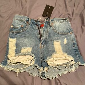 NWT Small Signature8 Women’s ripped Jean shorts